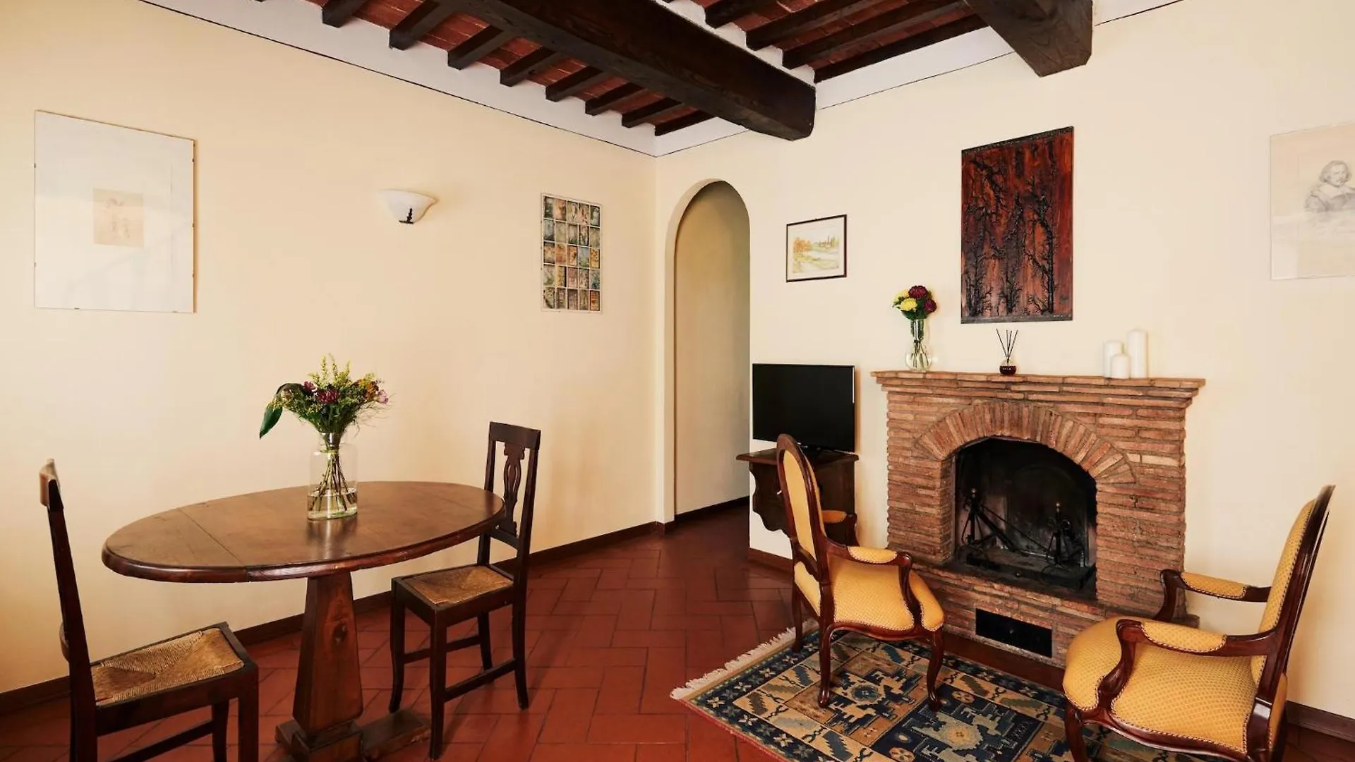 Holiday home Rustic Farmhouse In Cortona With Swimming Pool Villa