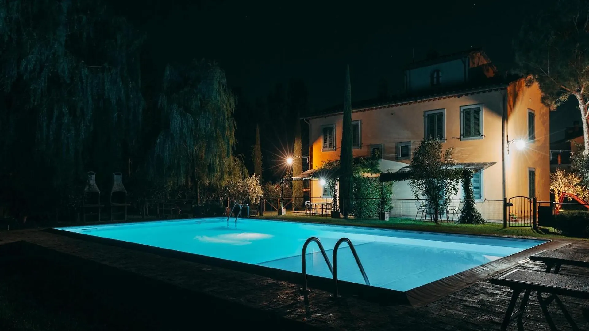 Rustic Farmhouse In Cortona With Swimming Pool Villa